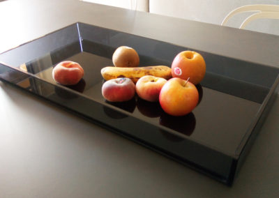 frutero fabricado con luna templada gris de 10 mm