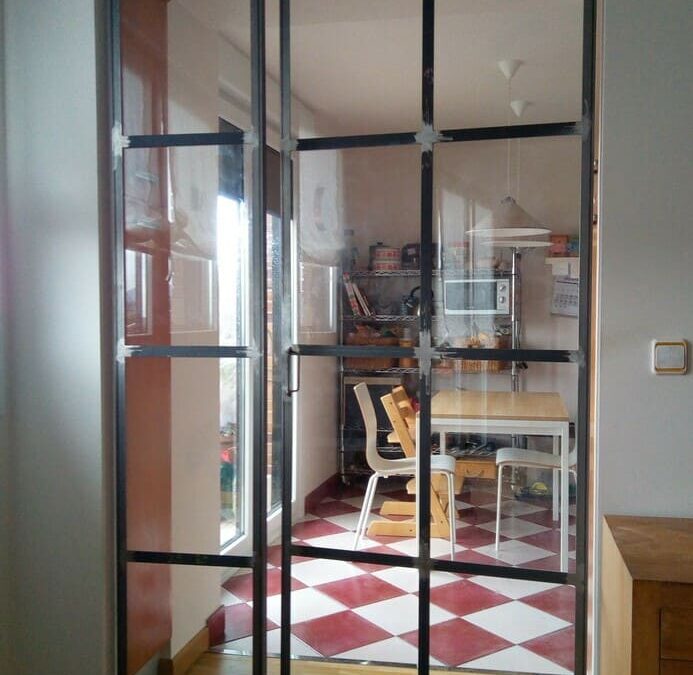 Cerramiento entre cocina y salón